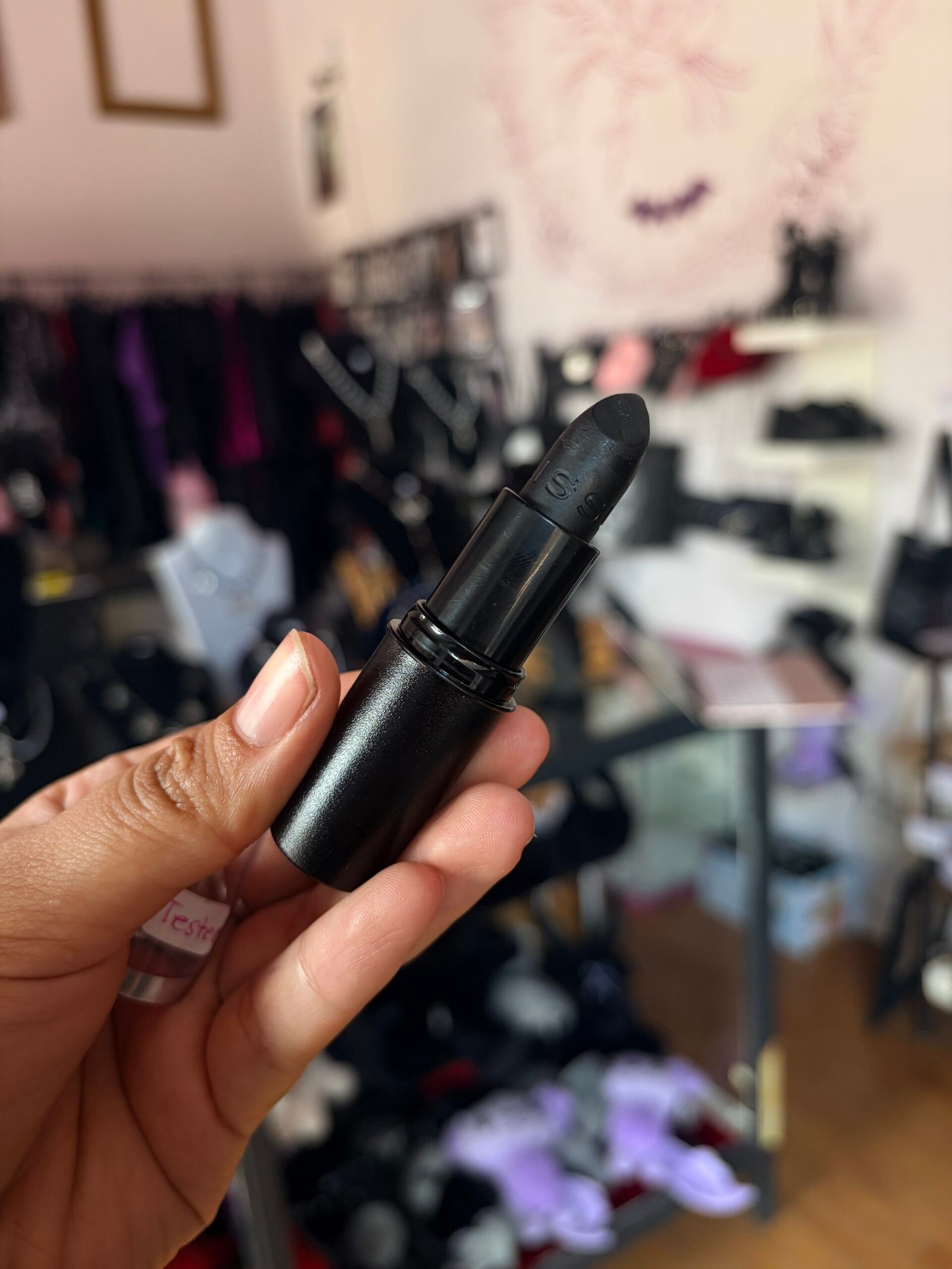 Labial Negro Barra - Imagen 2