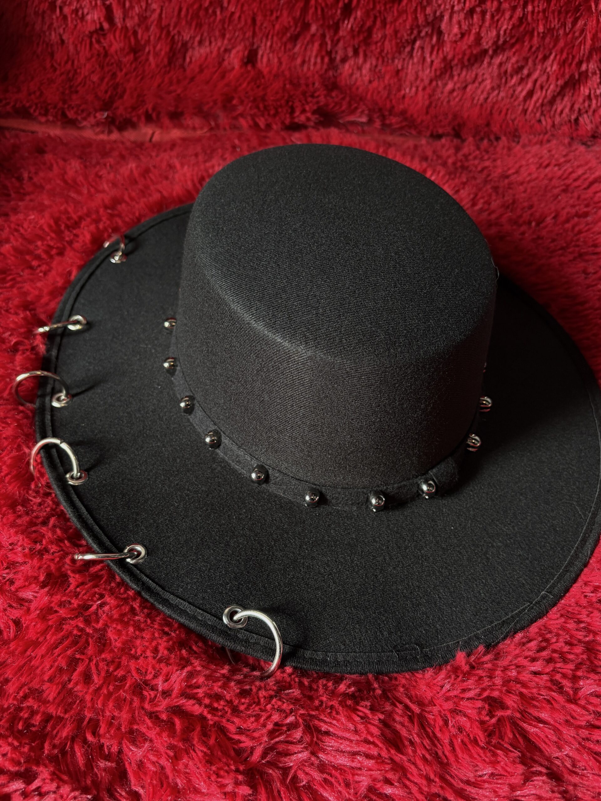 Sombrero Cordobés Ala Plana con Aros
