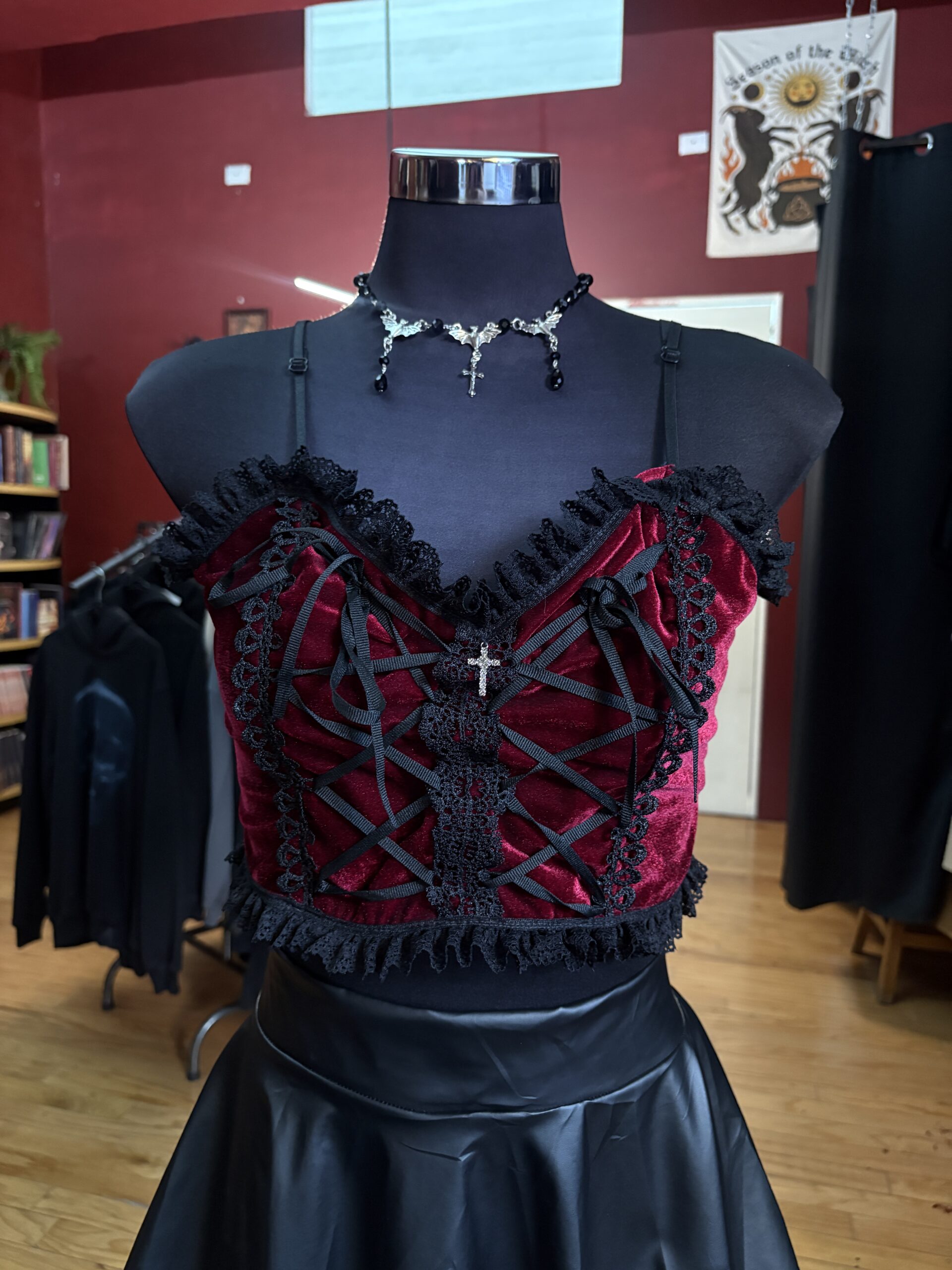 Top Velvet Cross